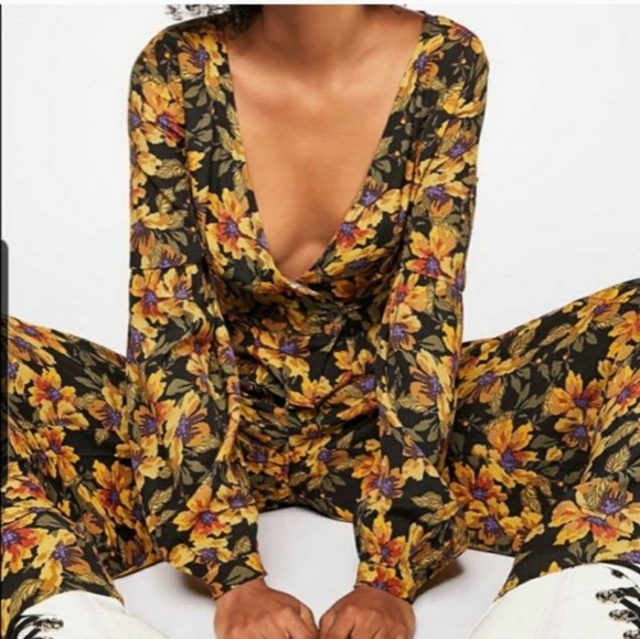 Free People Set - Picture 1 of 3